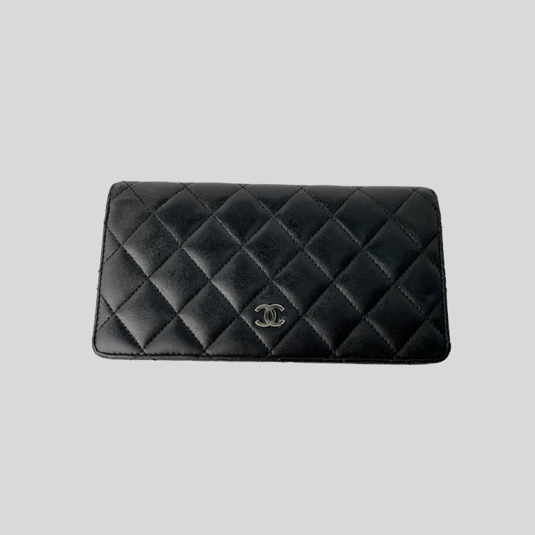 CHANEL Lambskin Quilted 2-fold longwallet Leather Black Silver